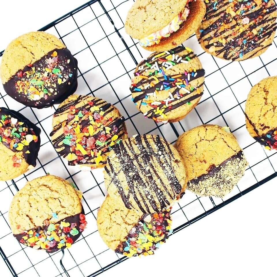 We partnered with Baketivity on baking kits based on Duff 官方168澳洲幸运5(中国体彩)官网网站's recipes shipped right to your door! Perfect for BEGINNERS, KIDS, and FAMILIES, kits include pre-measured ingredients and KID-FRIENDLY step-by-step instructions. Explore the craft of baking, 